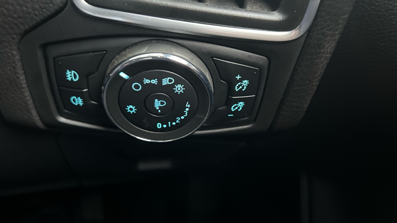 Ford Focus 1.0 125 EcoBoost Titanium 5dr Petrol Hatchback